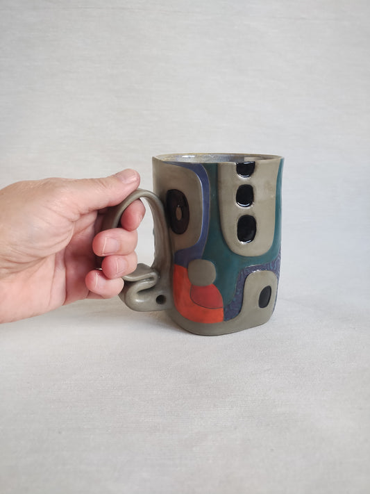 "Silent Scream" - fancy butt mug (18oz), warm grey stoneware