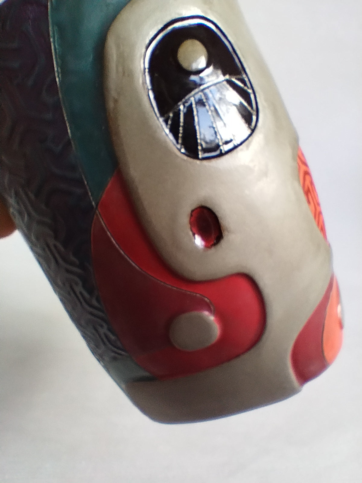 "Silent Scream" - fancy butt mug (18oz), warm grey stoneware