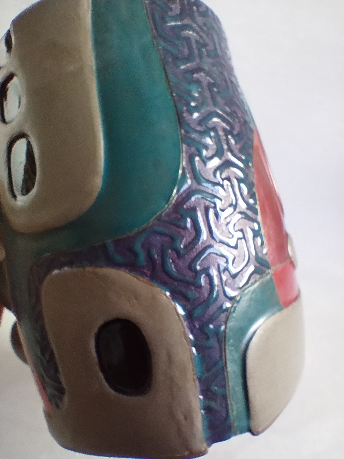 "Silent Scream" - fancy butt mug (18oz), warm grey stoneware