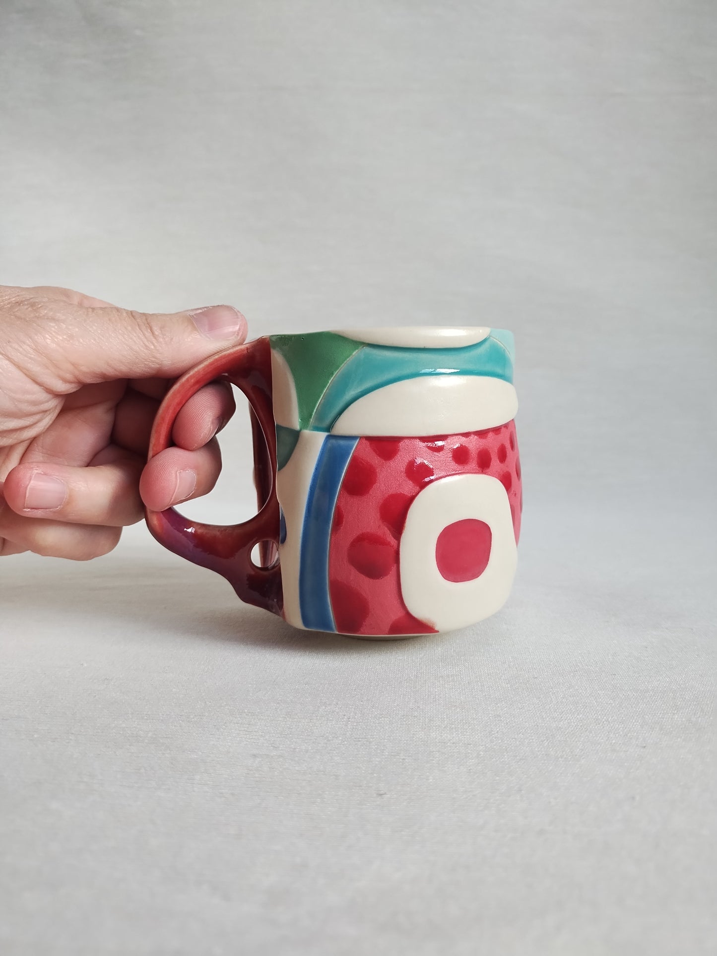 "5D chess and signals in blood" mug, 10 oz