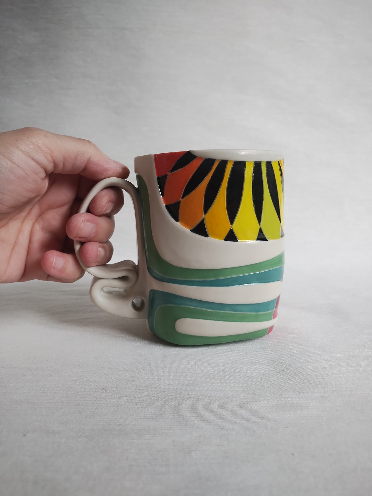 "Rainbow harlequin", fancy butt mug, 16 oz