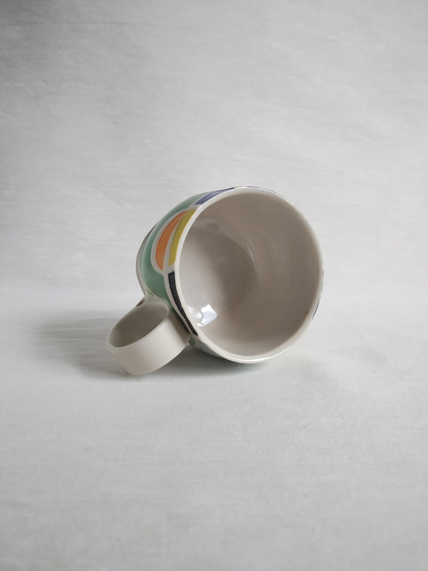 "Is it cold in here?" teacup, 11oz