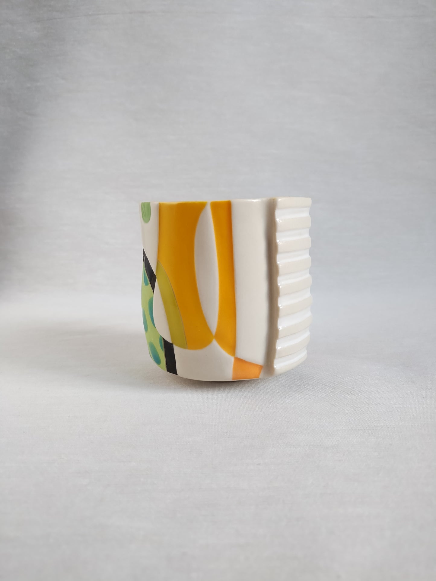 "5D chess: Analagous Signals" yunomi (tea cup), 10 oz