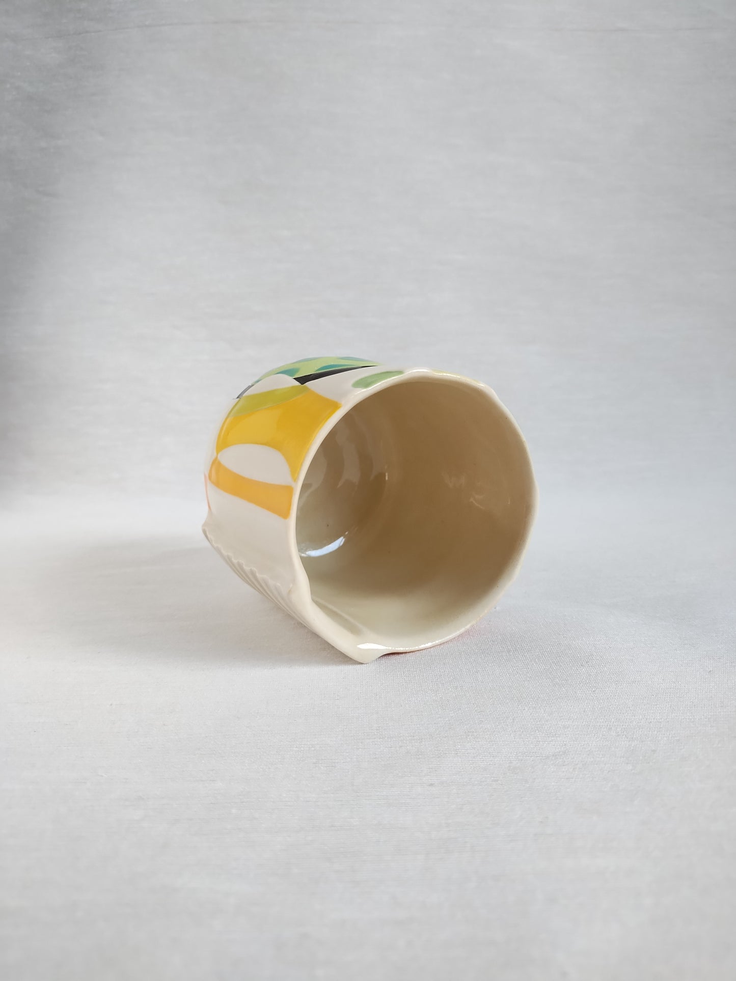 "5D chess: Analagous Signals" yunomi (tea cup), 10 oz